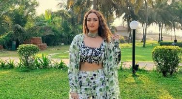Non-bailable warrant issued against Sonakshi Sinha,Deets Inside
