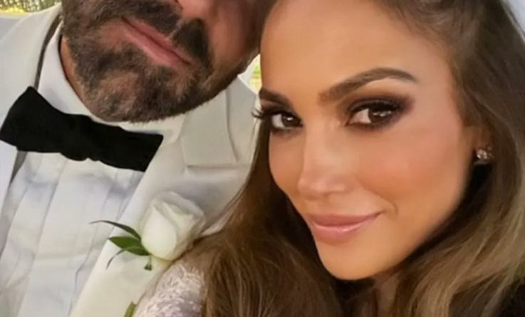 Actor Ben Affleck and Jennifer Lopez got married, Read the Story here!