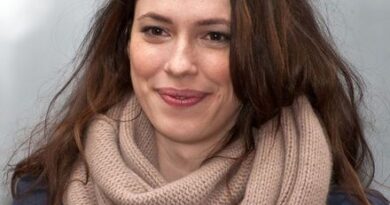 Rebecca Hall Wiki, Height, Weight, Age, Affairs, Measurements, Biography & More