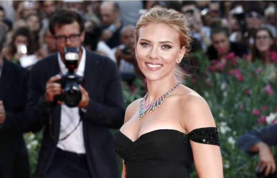 Scarlett Johansson Net Worth 2023 - VIPFortunes